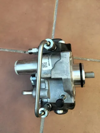 Bomba de alta presión. Toyota Corolla versoD4D,2.2