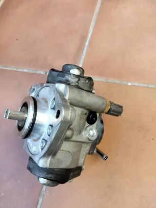 Bomba de alta presión. Toyota Corolla versoD4D,2.2