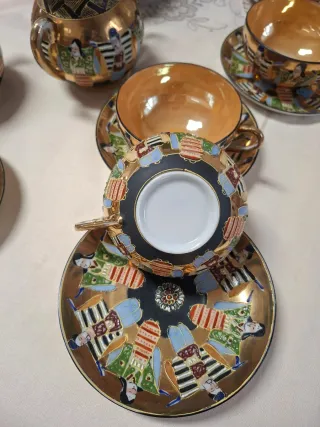Juego de té Satsuma dorado