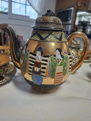 Juego de té Satsuma dorado