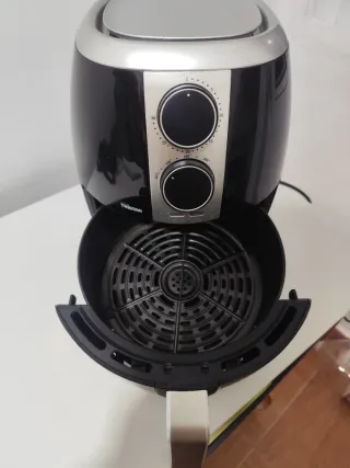 Freidora de aire negra Tristar