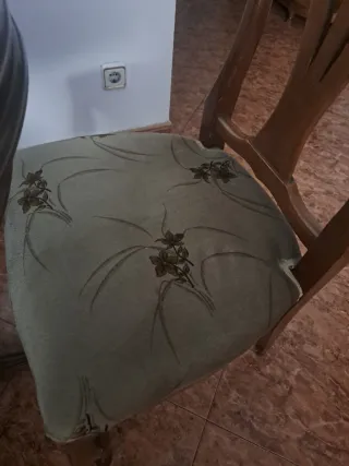 Mesa de comedor + 6 sillas estilo clásico