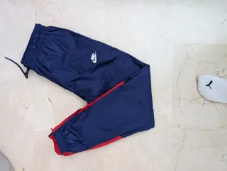 Pantalón chándal Nike azul y rojo