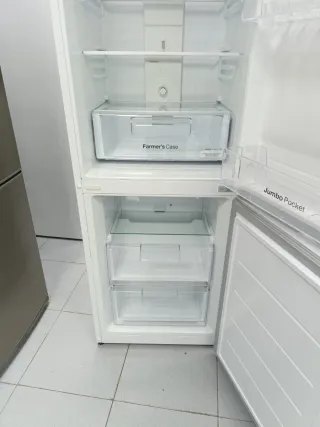 Nevera Daewoo 1.88m x 60cm