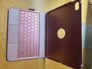 AMZCaSE FUNDA TECLADO IPAD A16 11Gen  + Metapen A8