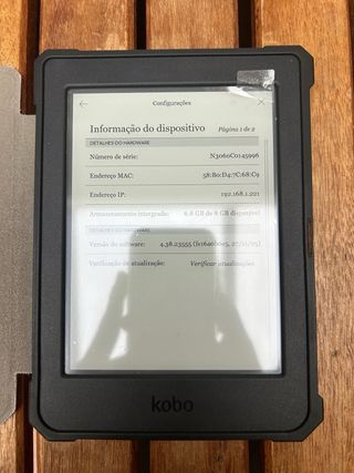 Kobo Nia com capa