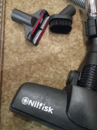 Aspirador Nilfisk 750w