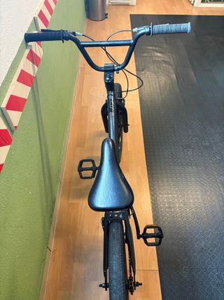 Bicicleta BMX wipe 20" con factura.