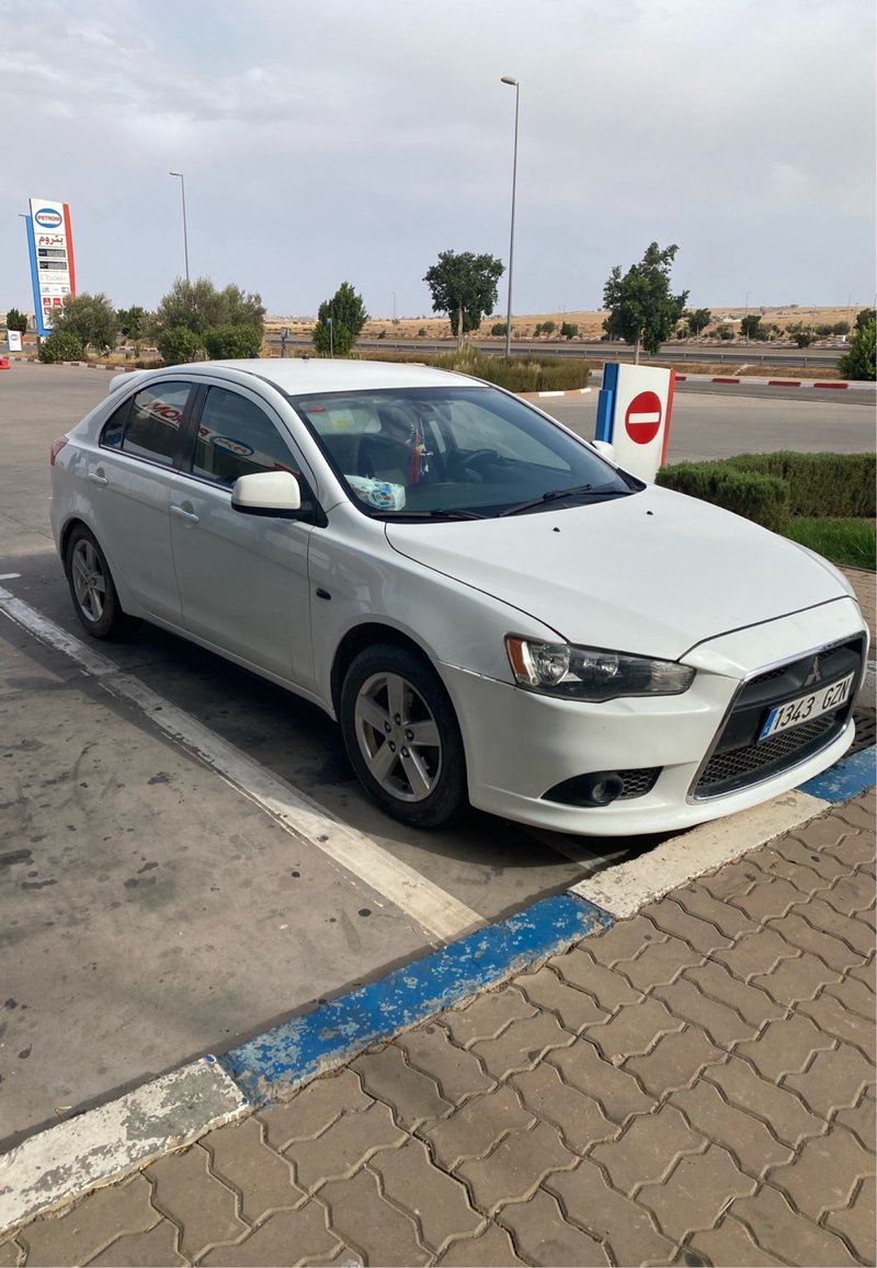 Mitsubishi Lancer 2010 - foto 1