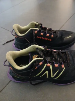 Zapatillas New Balance Fresh Foam Garoe Negras/Mor