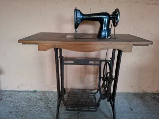 Máquina de coser antigua Sigma