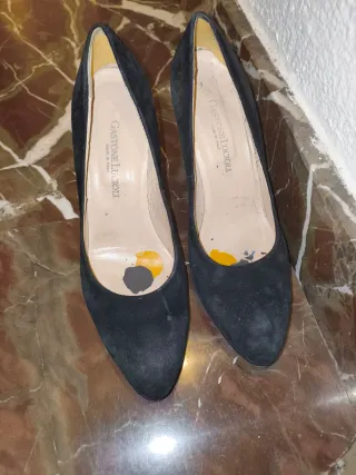 Zapatos de tacón negros para mujer