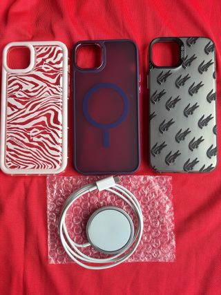 Accesorios iPhone: Fundas y Cargador