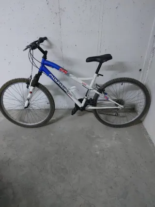 Bicicleta de Montaña 26 Blanca y Azul