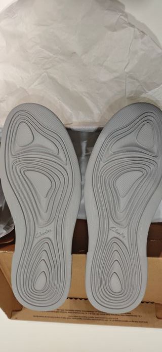 Zapatos Clarks piel negros n 39.5.Nuevos