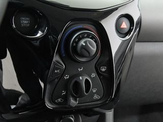 Peugeot 108 Allure VTi 52kW (72CV)