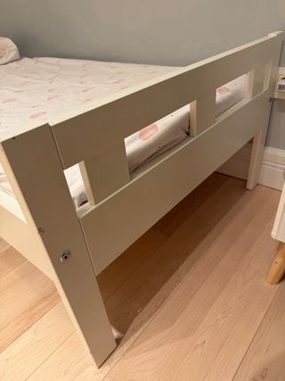 Cama infantil IKEA Kritter blanca COMPLETA
