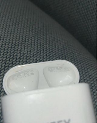 Apple AirPods 2