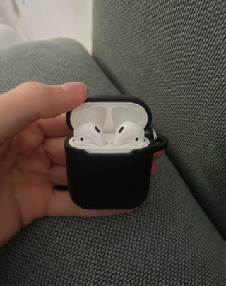 Apple AirPods 2