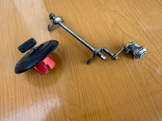 Derbi GPR 75 Tapón depósito y cierre asiento