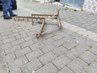 Rastrillo para mulos antiguo