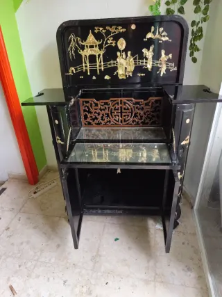 Mueble Bar Estilo Chino Negro y Dorado