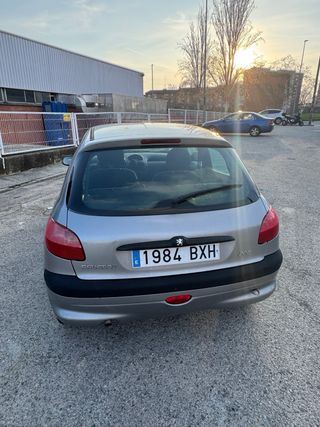 Peugeot 206 2002