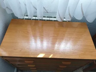 Cómoda de madera