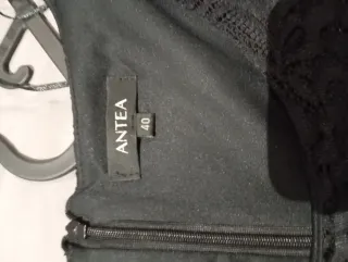 Vestido negro elegante encaje