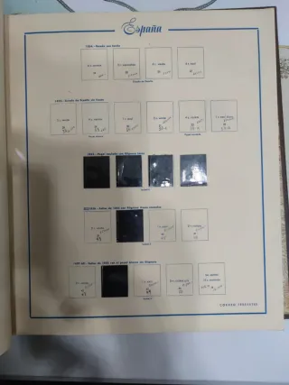 Álbum antiguo de sellos España, y clasificador