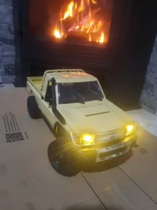 Toyota Land Cruiser Crawler 1/12