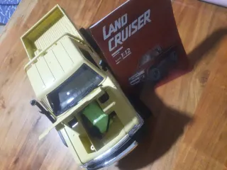 Toyota Land Cruiser Crawler 1/12