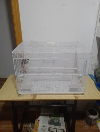 Jaula para pájaros blanca