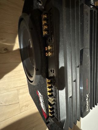 Subwoofer Pioneer 12 con Amplificador Sony