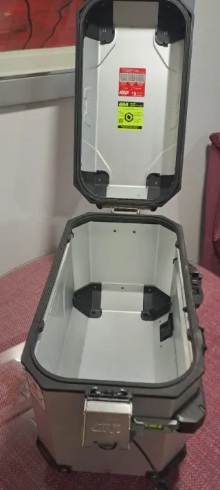 Maletas Laterales Givi