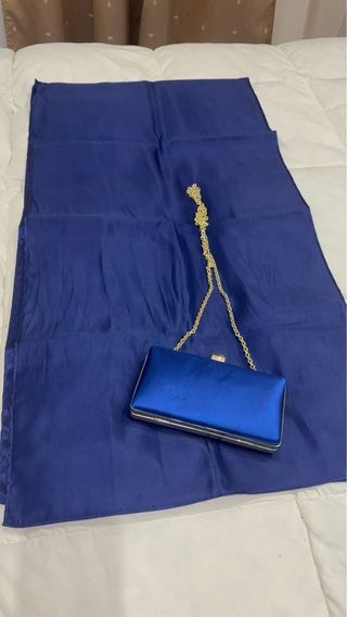 Bolso fiesta azul y chal a juego