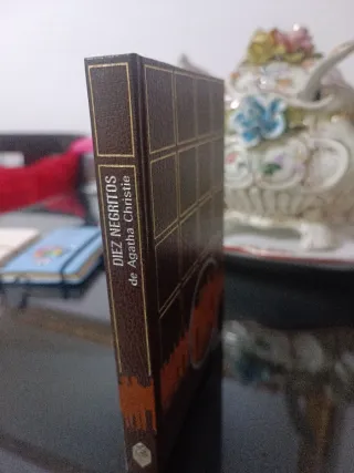 Novela teatral;los 10 Negritos de Agatha Christie