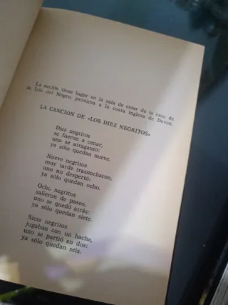 Novela teatral;los 10 Negritos de Agatha Christie