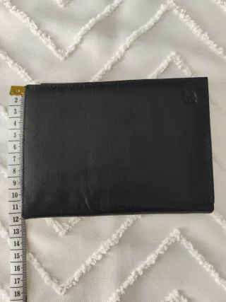 Cartera porta documentos cuero negro