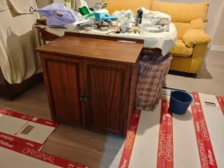 Aparador vintage mid-century de madera