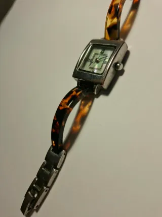 Reloj Past Time Nácar Mujer