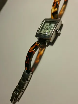 Reloj Past Time Nácar Mujer