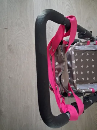 Carrito de muñecas con bolso