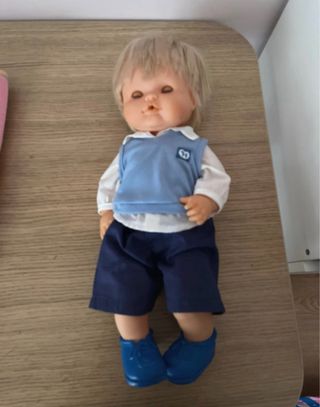 Nenuco con cuna y ropa