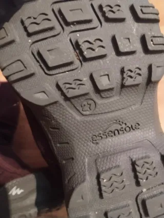 Botas nieve montaña Quechua moradas número 27