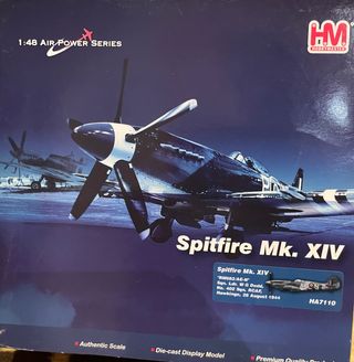 1:48 HOBBY MASTER Maqueta Spitfire Mk. XIV