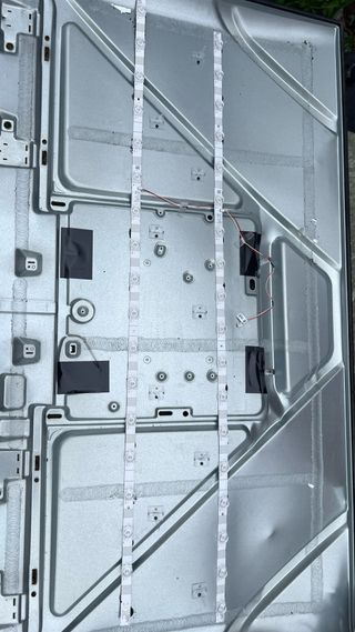 TV Hisense 50E7NQ para piezas