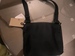 Nike ACG Bandolera Daymax Negra