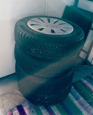 4 Ruedas Invierno Pirelli 195/65 R15