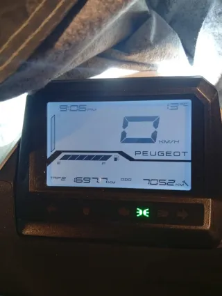 Moto nueva Peugeot tweet 50 CC